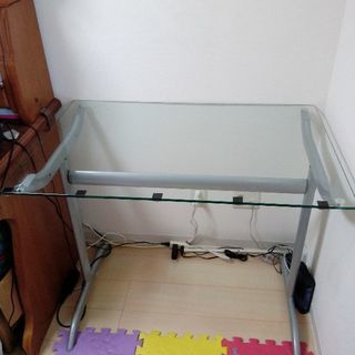 ガラス製机