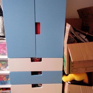 子供用ワードローブ