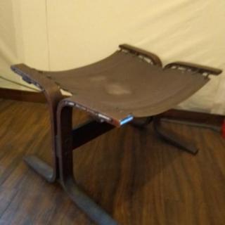 ドイツ製荷物おき