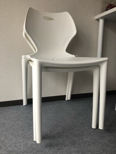 【ほぼ新品】白い椅子 6脚