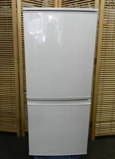 2ドア冷蔵庫　138L　SHARP　17年製