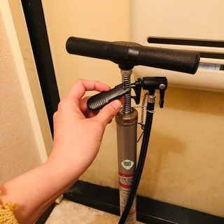 自転車の空気入れの画像
