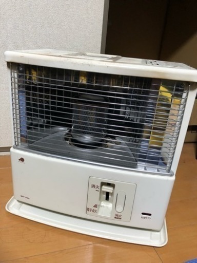 昔ながらのストーブポリタンク付き