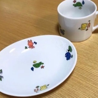 【新品・未使用】コップと楕円形皿の2点セット＊