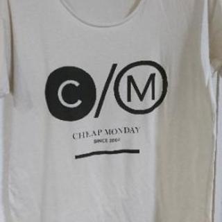 CHEAP  MONDAY  Tシャツ