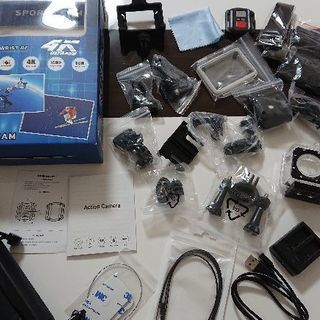 アクションカメラ　付属品＋充電器＋自撮り棒