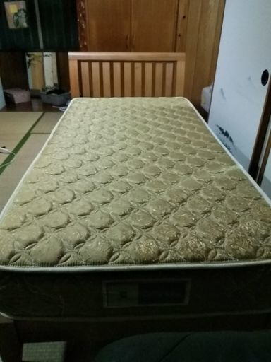 シングルベッド