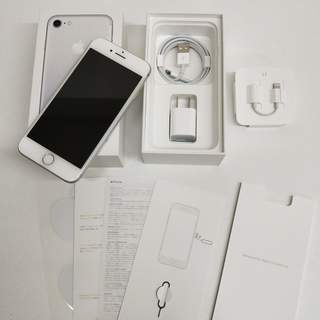 【バッテリー100%】iPhone7 128GB SIMフリー シルバー SIMフリー iPhone7 128GB Silver バッテリー89%
