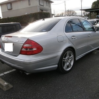 H18　E55AMG　V8コンプレッサー　車検2年付き　サンルーフ　黒本革シート　純正ナビ　13141の画像