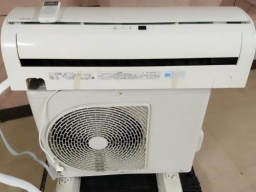 近隣配送無料☆美品 TOSHIBA 東芝冷暖房除湿ルームエアコン RAS-221E ～9畳 2013年製 内部お掃除搭載☆送料込み(地域限定)☆直接引き取り歓迎☆早期受け取り希望☆