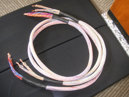 極太スピーカーケーブル