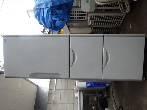 南１０５　日立　冷蔵庫　３ドア　自動製氷　R-S31XMV　３０５L
