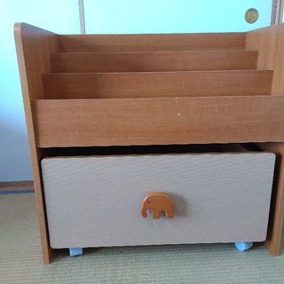 絵本ラック