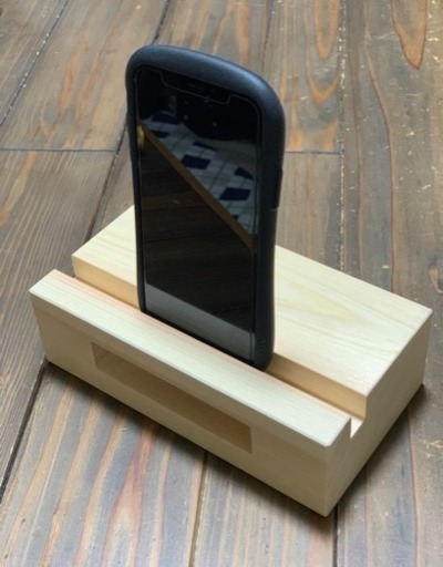 ひのきのiPhoneスピーカースタンド