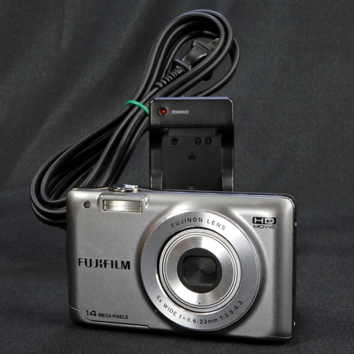 FUJIFILM デジタルカメラ FinePix JX500 1400万画素 光学5倍ズーム シルバー  Used