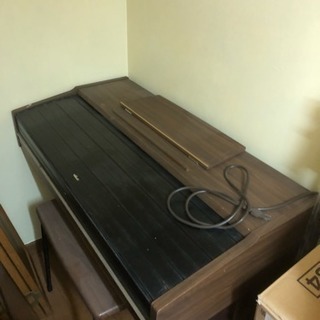 ヤマハ エレクトーン Bー6R 不動品  部品取りなどに   椅子付き 3/23までの画像