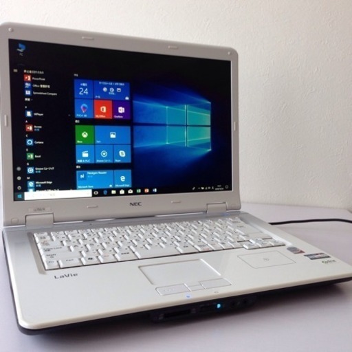 美品✨NECホワイト白♦️最大メモリ4GB最新Windows10ノートパソコン Microsoft office365 マイクロソフトオフィス  Word ワード  Excel エクセル  PowerPoint パワーポイント