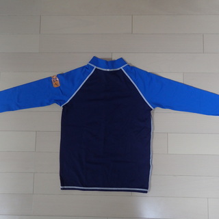 ラッシュガード AQA 長袖 140★水着 マリンスポーツ プール 海 川遊び ★防寒、UV 対策、けが防止 ★中古 美品の画像