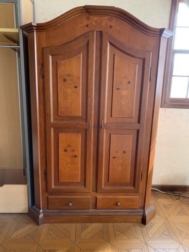 ヨーロッパ調  洋服タンス クローゼット 衣類収納 木製 ハンガーポール 引出し付 アンティーク調 ワードローブ