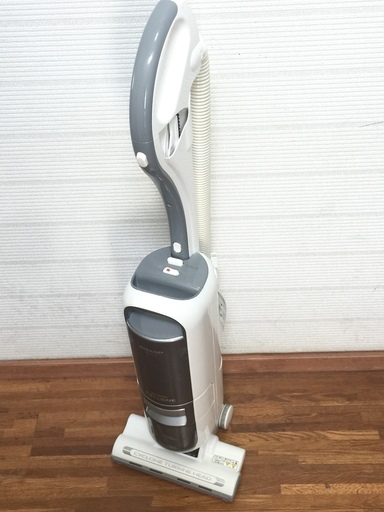 シャープ　縦型サイクロン掃除機
