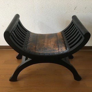 王朝風椅子の画像