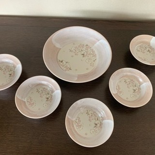 値下げです ほぼ未使用 桜のおもてなしお皿セットの画像