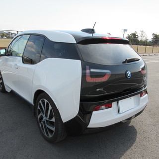 ☆ＢＭＷi３レンジエクステンダー装着車☆ホワイトⅡで奇麗です☆の画像
