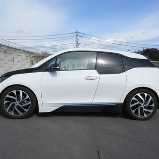 ☆ＢＭＷi３レンジエクステンダー装着車☆ホワイトⅡで奇麗です☆の画像
