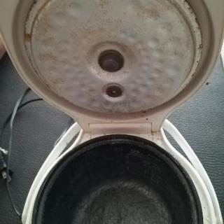 炊飯器の画像
