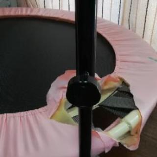 手すり付きトランポリンの画像