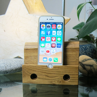 ★木製iPhoneスタンド☆ハンドクラフト☆