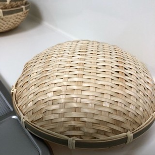 【値下げしました】天然素材のかご 小さい籠 小物入れにいかがの画像