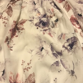 【着用1回】花柄スカートの画像