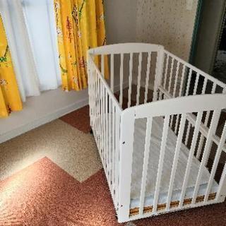 ベビーベッド カトージの画像