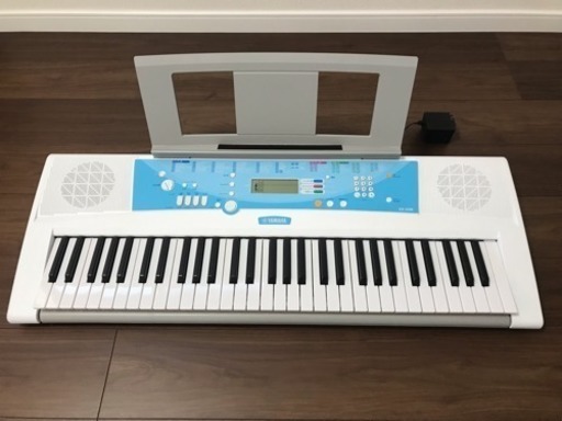 美品！YAMAHA 光る電子キーボード