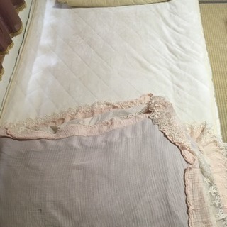 セミダブルマットレスと寝具セット