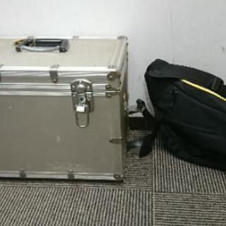 USED アルミ製 カメラ用バッグ 2個 鍵付き セット売り ハ...