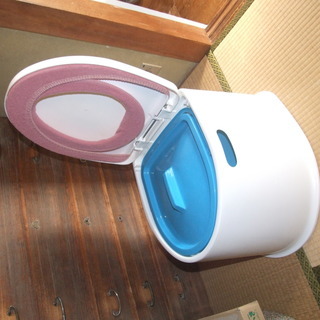簡易移動トイレ