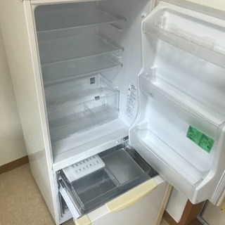SANYO 冷蔵庫 白 品番はSR-B18Pです。の画像