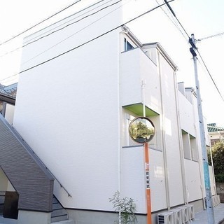 🉐初期費用８万円🙂新築ＢＴ別ロフト付デザイナーズアパート🏠家賃6...