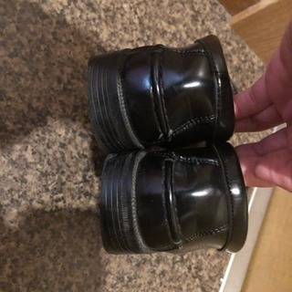 黒 ローファーの画像