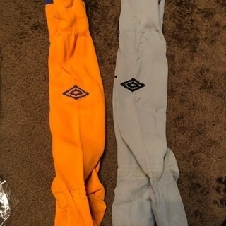 新品スボルメと数回しか履いてないアンブロソックスの画像