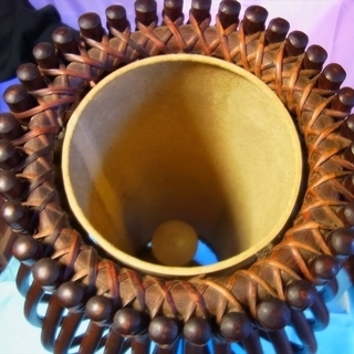 レトロ・エスニックテイストの照明(木製)　スタンドタイプの画像