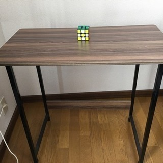 【中古】パソコン デスク 平机 机　パソコンテーブル オフィスデスク(ウォルナット)の画像