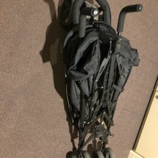 Kinderwagon City Hop 2人乗りベビーカーの画像