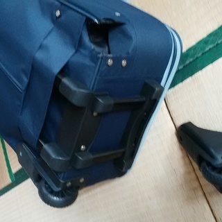 ボストンバッグ　未使用　タイヤ外れ　無料の画像