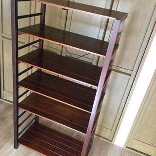 木製ラックの画像