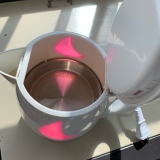 電気ケトルの画像