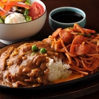 カフェスタッフ【敷島珈琲店】の画像