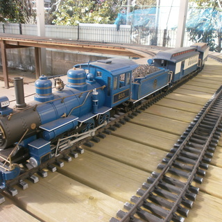 Gｹﾞｰｼﾞ(45mm)    米国型蒸気機関車　4-6-0　ﾃﾝﾀﾞｰ付　ﾎﾞｷﾞｰ客車　2両